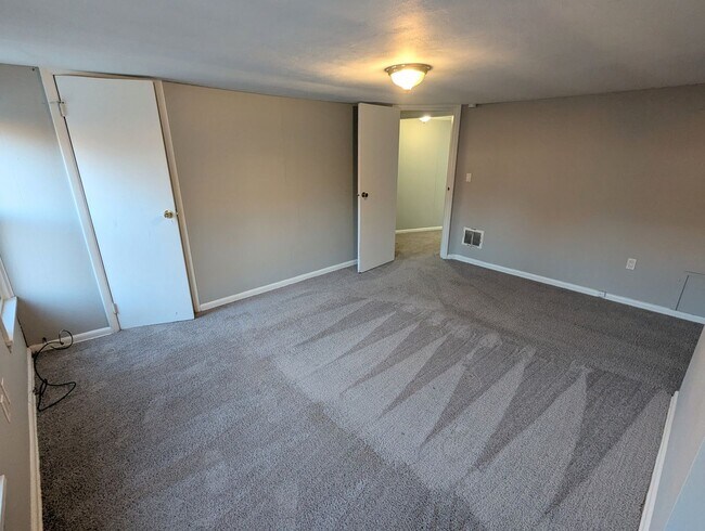 Building Photo - swe402/404