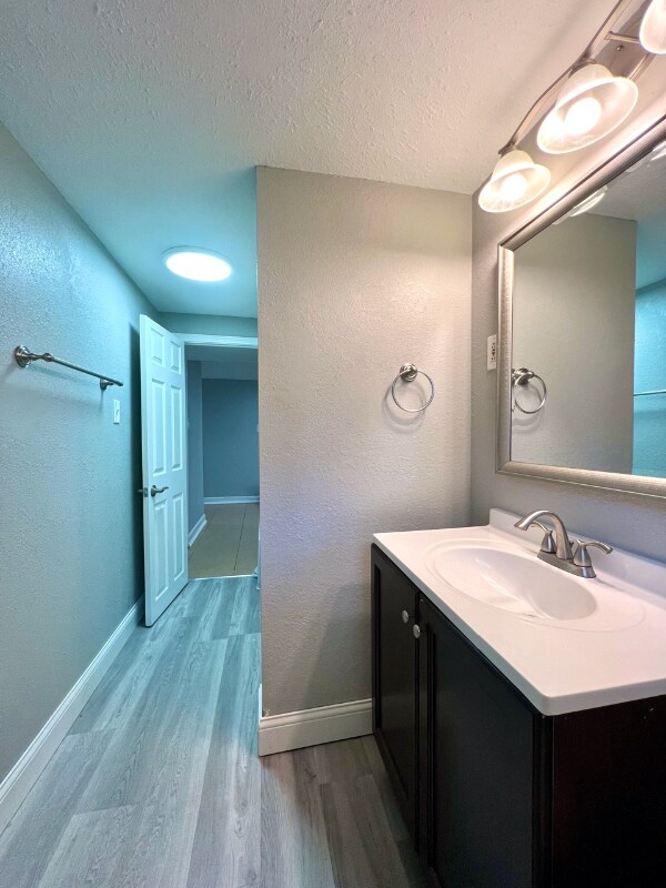 Building Photo - 210 E Madison St