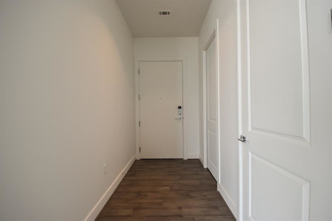 Building Photo - 4521 San Felipe St