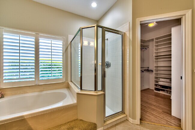 Building Photo - Pelican Marsh Pool home