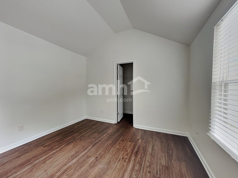 Building Photo - 3309 Vallejo Trl