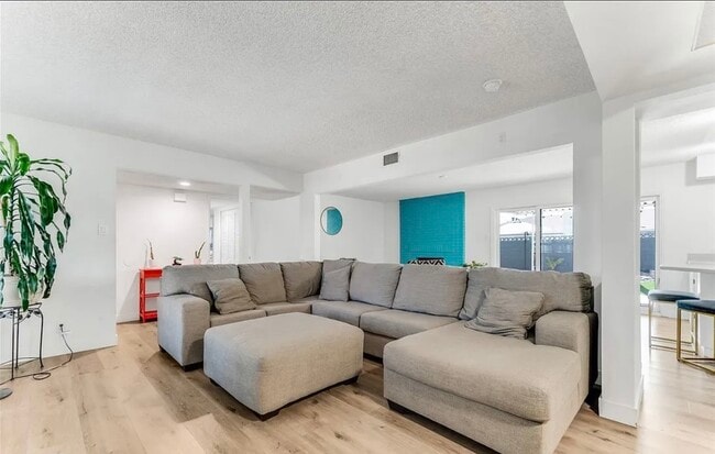 Building Photo - 4765 Monterrey Ave