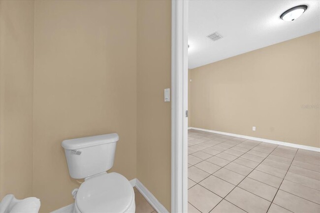 Building Photo - 3577 Wilshire Way Rd