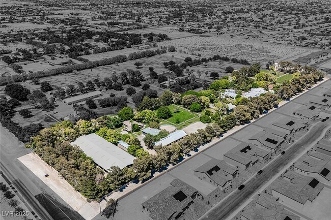 Building Photo - 7330 N Rainbow Blvd