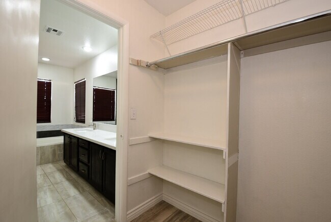 Building Photo - Charming 3-Bedroom, 2.5-Bath Two-Story Home At Smoke Ranch!