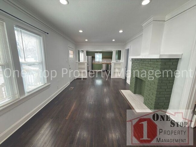 Building Photo - Warm & Inviting 3 Bed 2 Bath Home in Kansas City, MO!!!