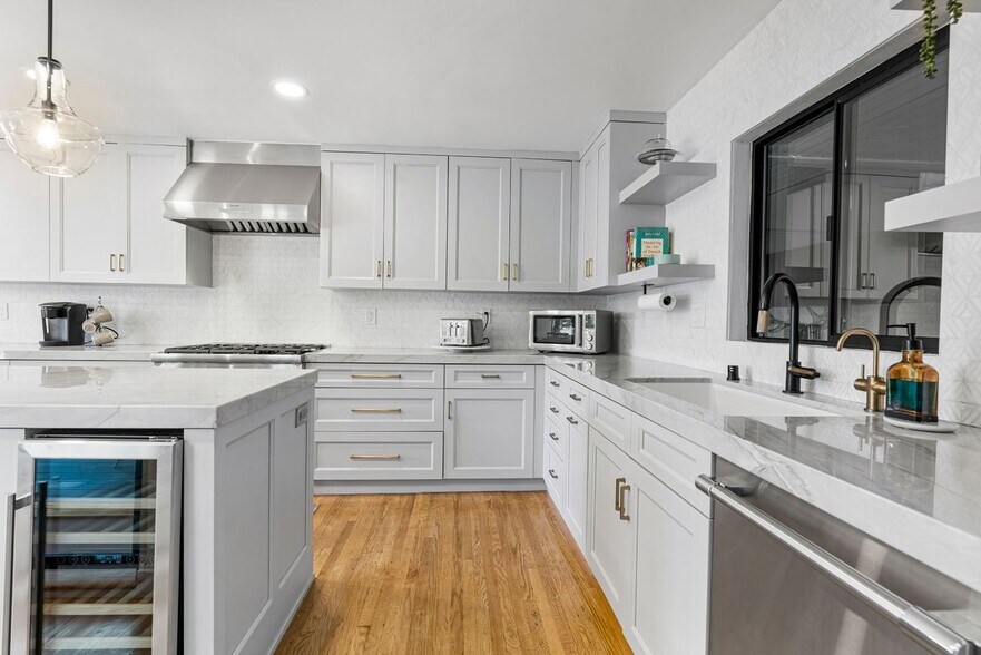 Building Photo - 4006 Milaca Pl