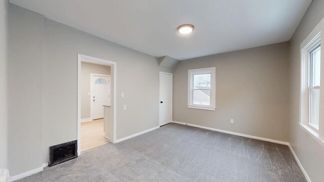 Building Photo - Old Brooklyn Area - 3 Bedrooms - Single Fa...