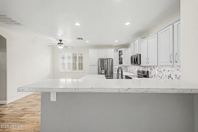 Building Photo - 7103 W Lone Tree Trail