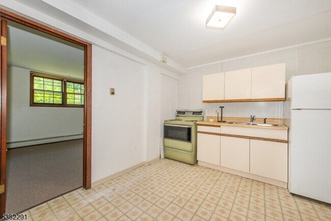 Building Photo - 29 Piersons Hill Rd