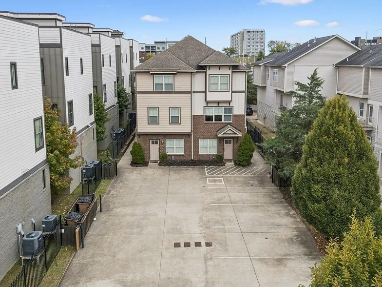 Building Photo - 1722 14th Ave S