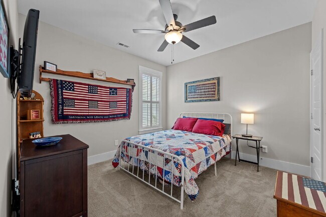 Building Photo - "Coastal Comfort Awaits: Spacious 3-Bed, 3-Bath Home in Holly Ridge!"