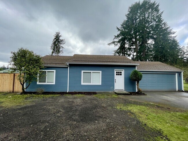 Primary Photo - Charming newly remodeled 3-bedroom home in...