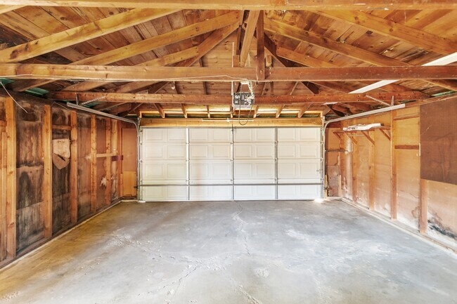 Building Photo - 14214 Minerva Ave