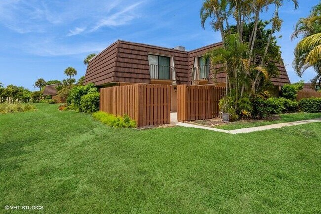 Primary Photo - 6138 SE Riverboat Dr