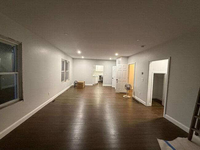 Building Photo - 70 Lancaster St