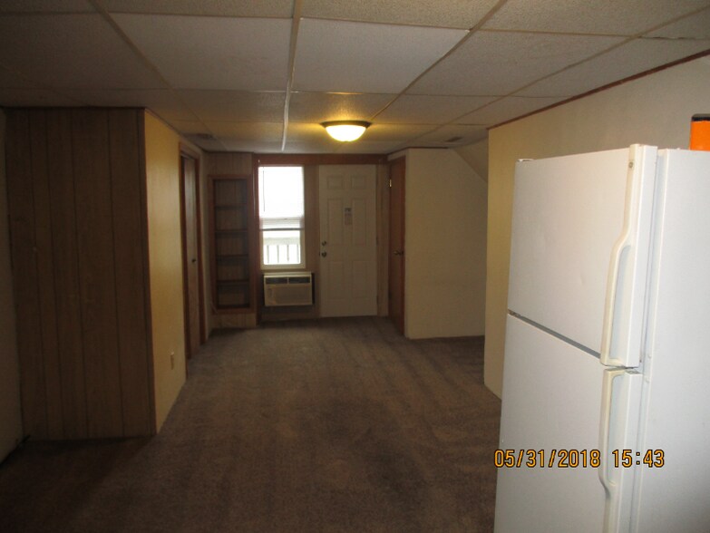 Building Photo - 512 9th St N