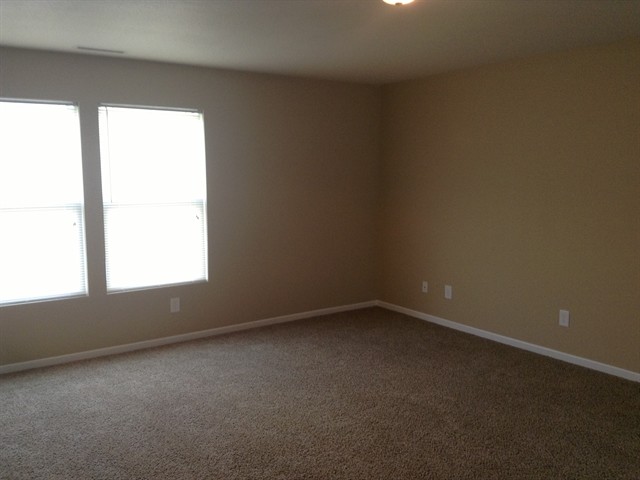 Building Photo - 3287 Underwood Dr