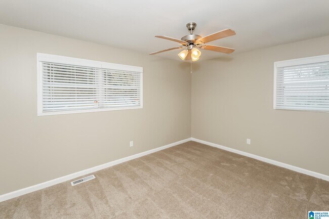 Building Photo - 1316 Falcon Dr