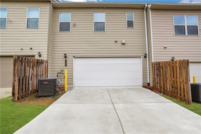 Building Photo - 4364 Sunny Oak Ln