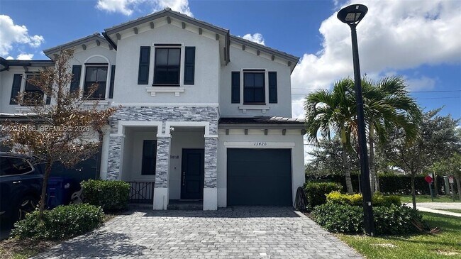 Building Photo - 13420 SW 287th Ter