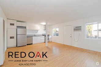 Building Photo - Beautiful One Bedroom with Large Windows, ...