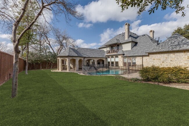 Building Photo - 6416 Dykes Way