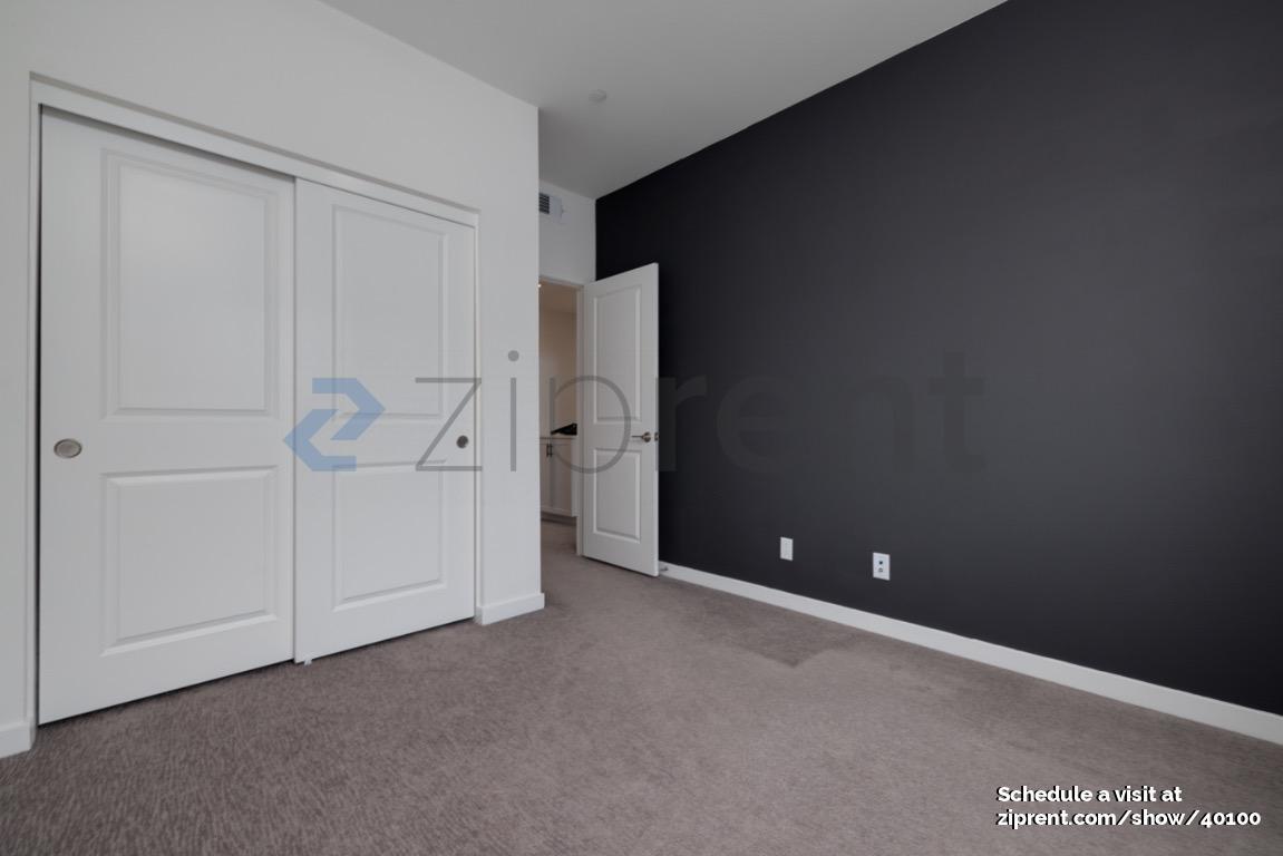 Building Photo - 11048 Luminate Dr