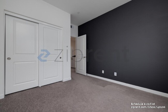 Building Photo - 11048 Luminate Dr