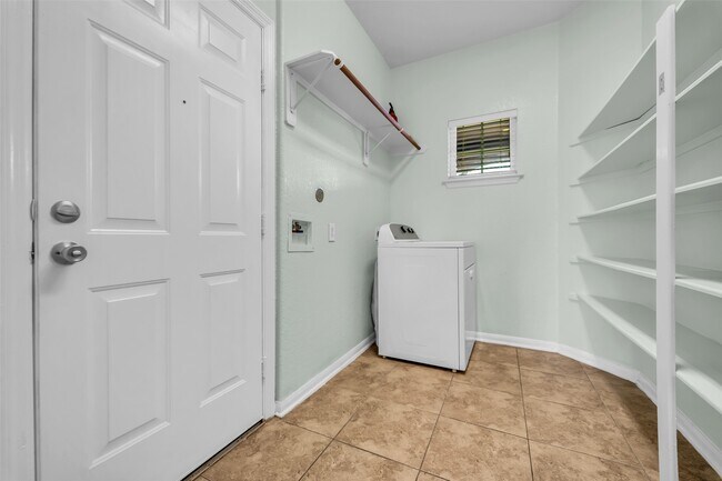 Building Photo - 21611 Mt McKinley Way