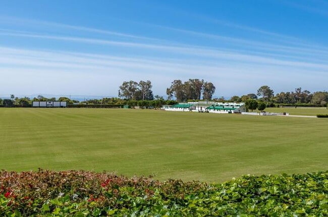 Building Photo - "Charming Waterfront Retreat: Fully Furnished 1-Bedroom with Pool in Carpinteria!"