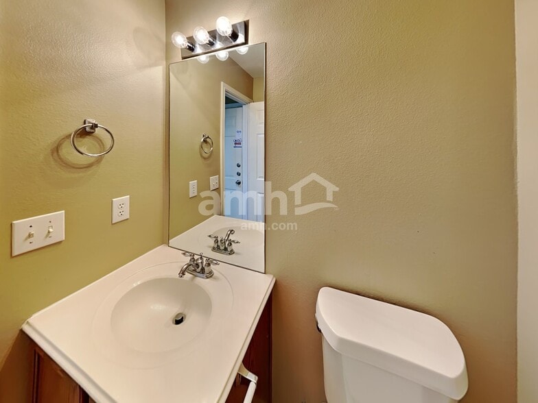 Building Photo - 3027 Acacia Fair Ln