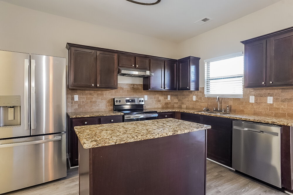 Building Photo - 8581 Braylen Manor Dr