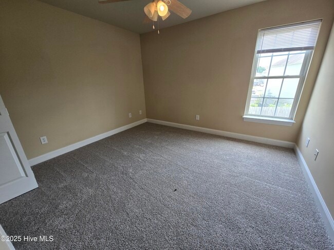 Building Photo - 4009 Lucerne Ct