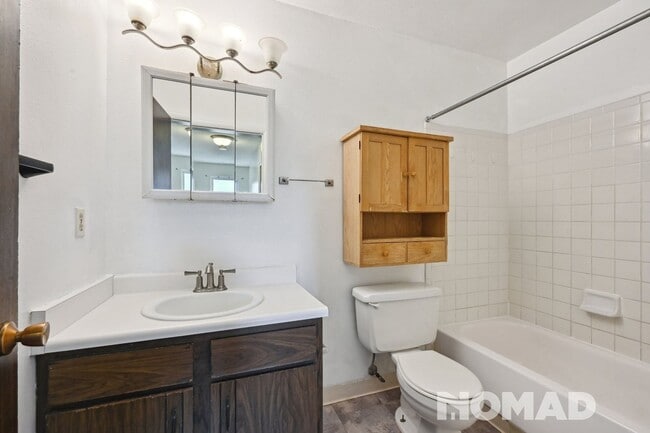 Building Photo - Charming 2BR Townhome in Aurora