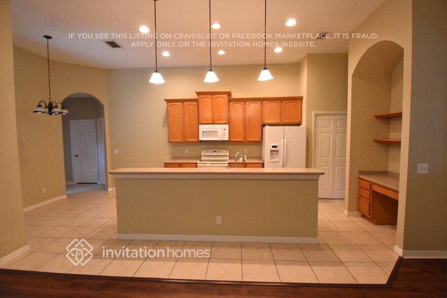 Building Photo - 11724 Summer Springs Dr