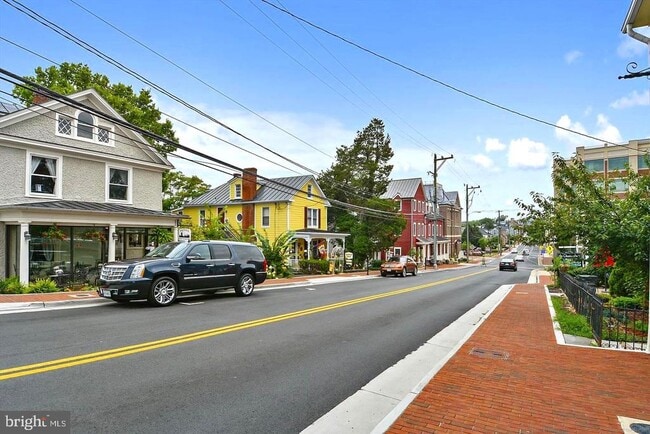 Building Photo - 1627 Field Sparrow Ter NE