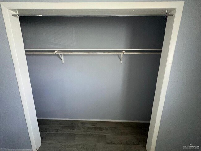 Building Photo - 9 E Sugarcane Dr