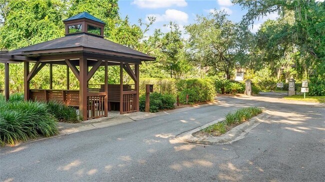 Building Photo - 512 S Harbour Oaks Dr