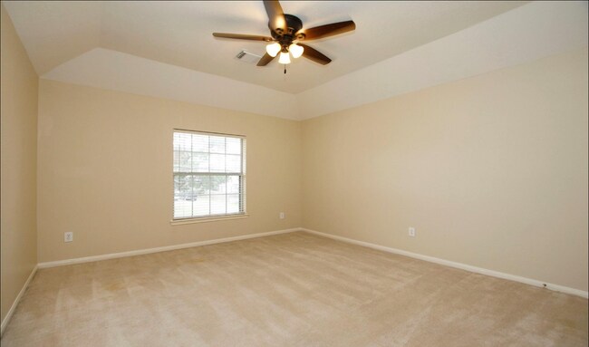 Building Photo - 15710 Cascading Brook Way