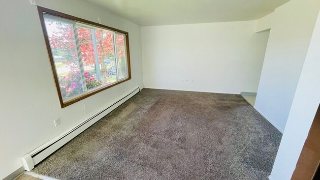 Building Photo - 1113 Larch St