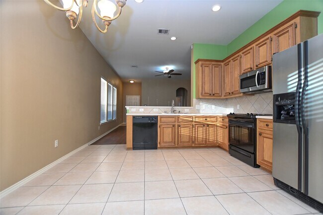 Building Photo - 2123 Castle Gardens Ln