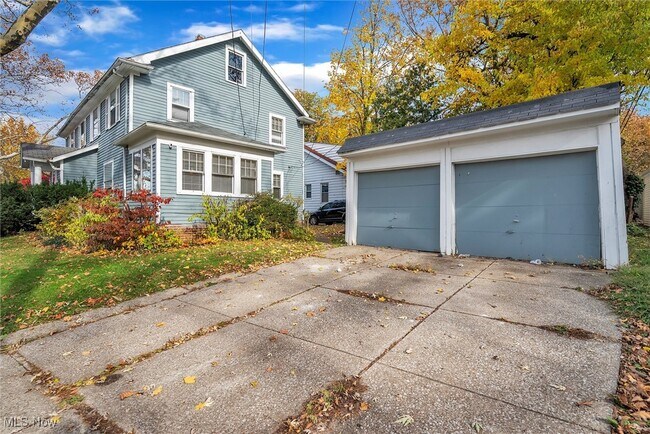 Building Photo - 3328 Kildare Rd