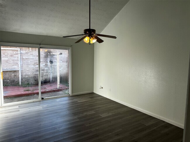Building Photo - 12435 Truesdell Dr