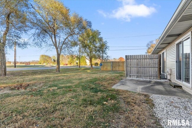 Building Photo - 3 Sundowner Ln