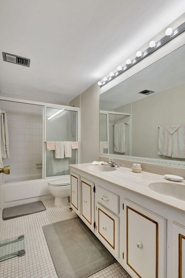 Building Photo - 2800 N Ocean Dr