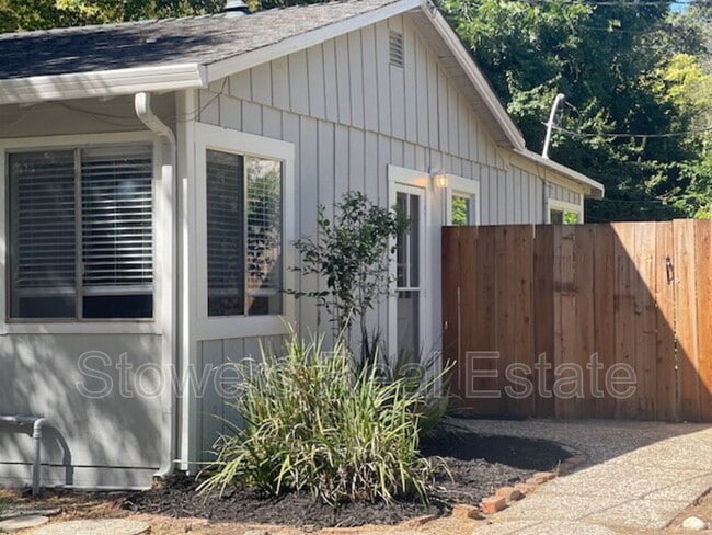 Primary Photo - 1268 Danville Blvd