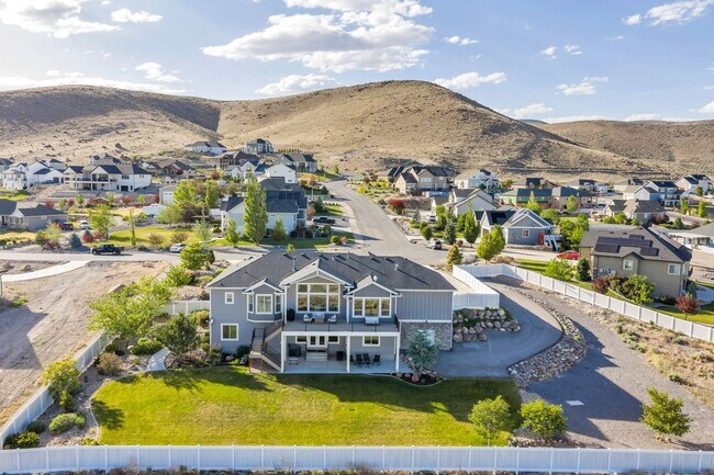 Building Photo - 2872 N Sorrel Dr