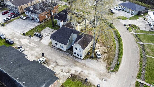 Outside - 3433 Yorkfield Dr