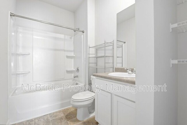 Building Photo - 6036 Beadlow St